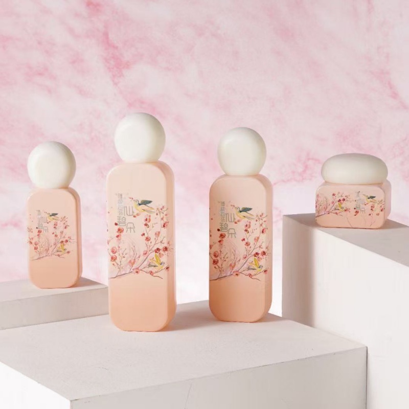 luxury gift set with 6 amber glass bottles Flat Square Glass Bottle Cosmetic Packaging