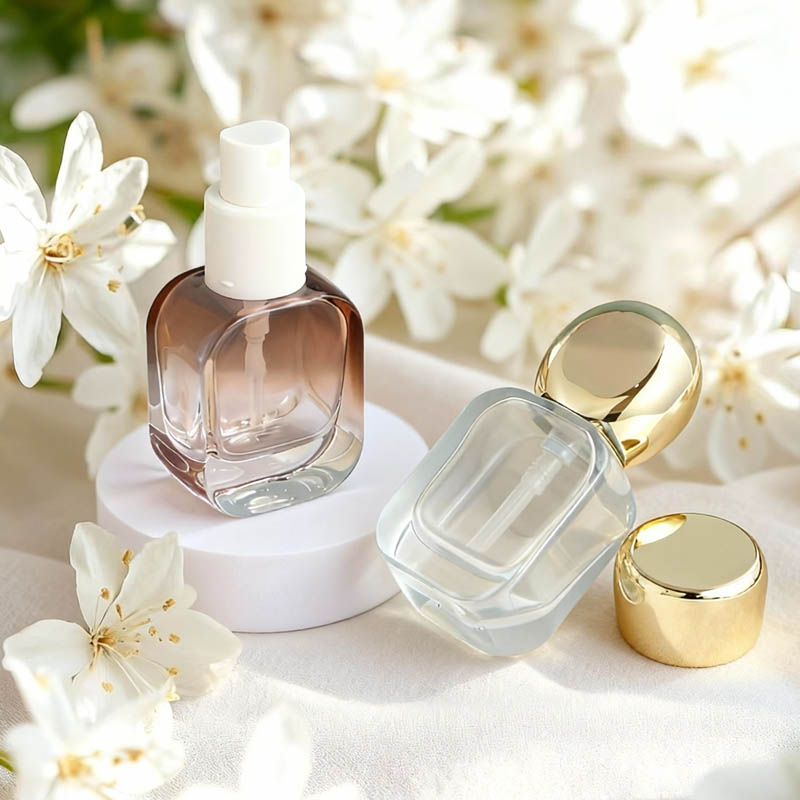 Stock Wholesale 30ml Rounded Flat Square Essential Oil Bottle Clear Empty Dropper Bottle